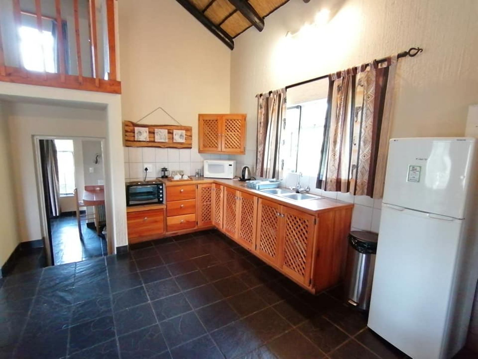 Rondreis Zuid-Afrika, Hazyview, Idle & Wild Country Estate, woonkamer