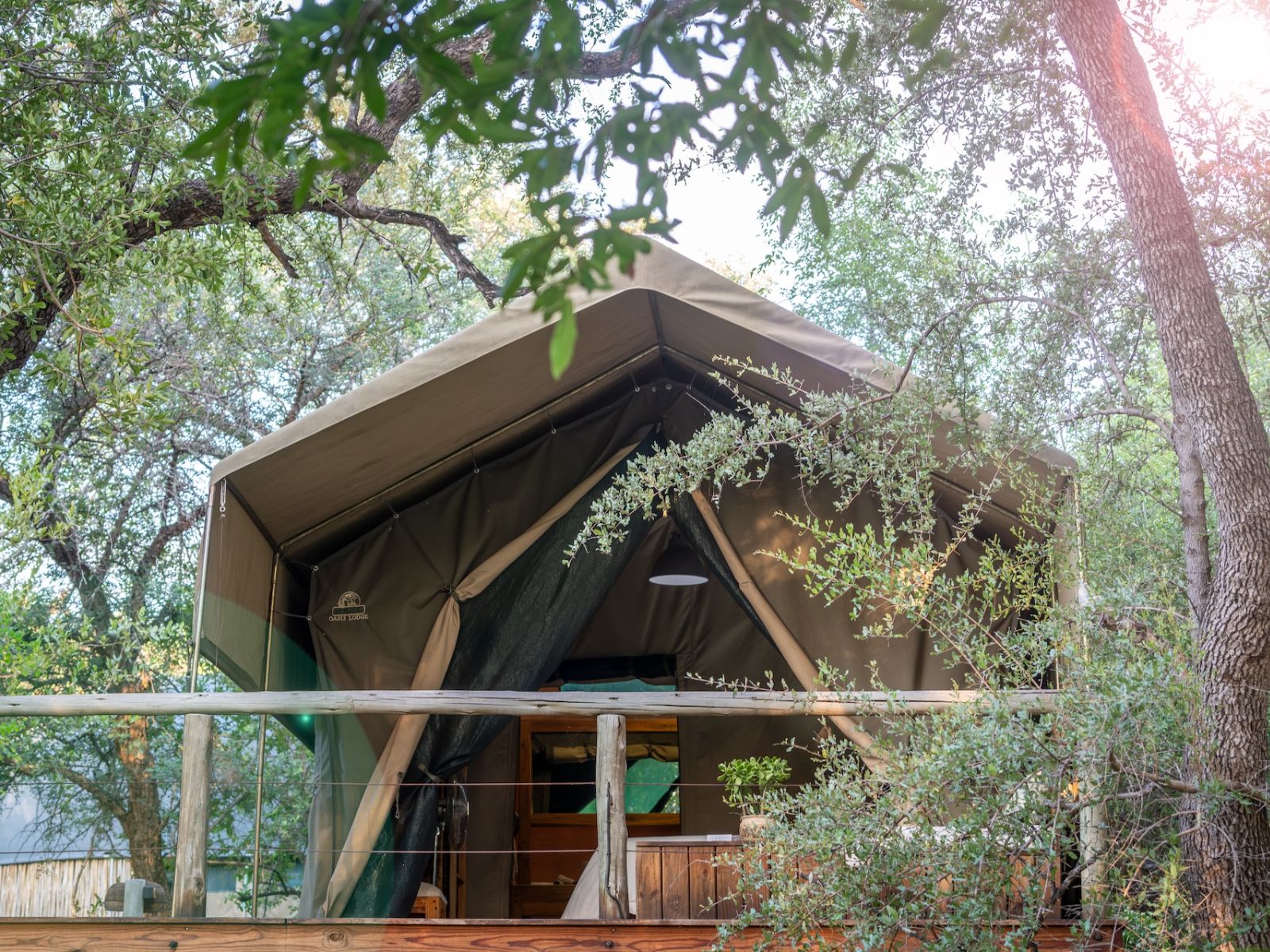 Rondreis Zuid-Afrika, Hoedspruit, Rukyia Safari Lodge, buitenaanzicht lodge