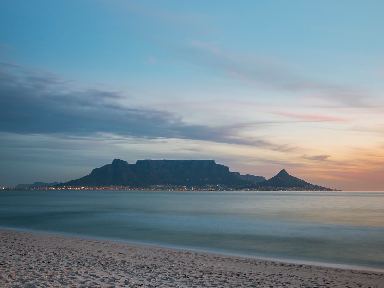 Rondreis Zuid- Afrika, Kaapstad, strand avond