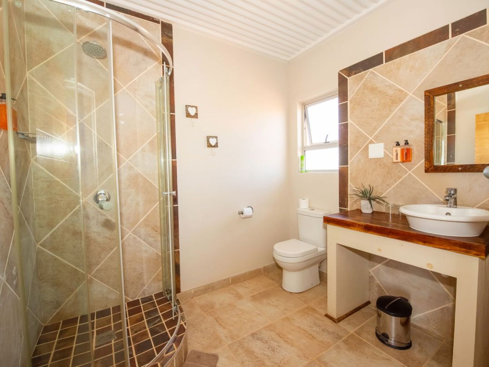 Rondreis Zuid-Afrika, Kgalagadi , Kgalagadi Lifestyle Lodge, badkamer