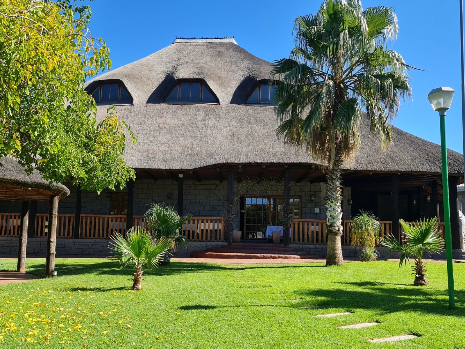 Rondreis Zuid-Afrika, Kimberley, Kalahari Lodge, buitenaanzicht