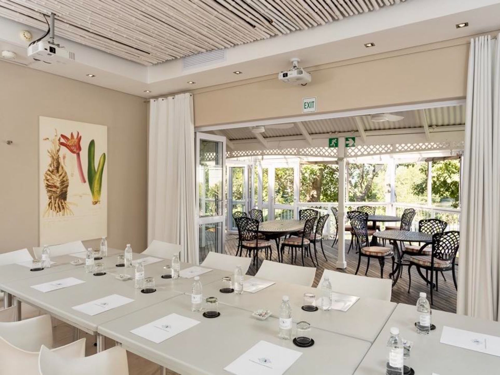 Rondreis Zuid-Afrika, Oos-London, Quarry Lake Inn, eetzaal
