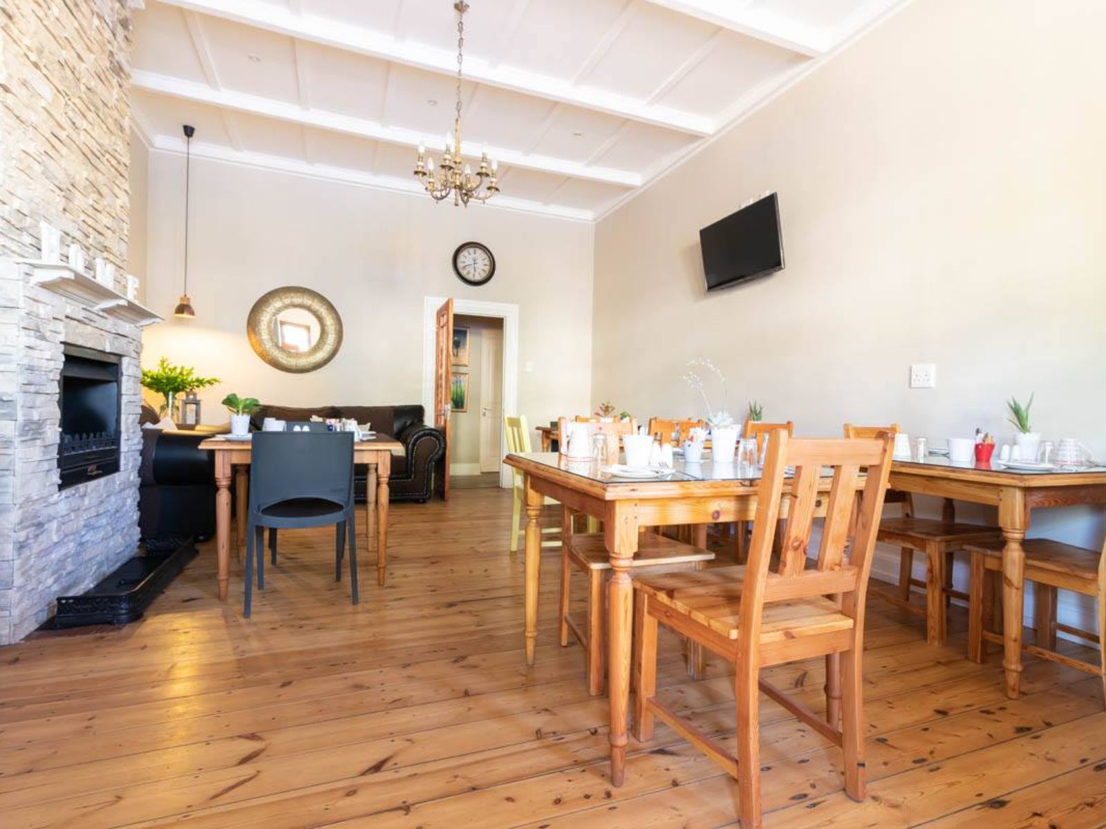 Rondreis Zuid-Afrika, Oudtshoorn, De Akker B&B, eetzaal