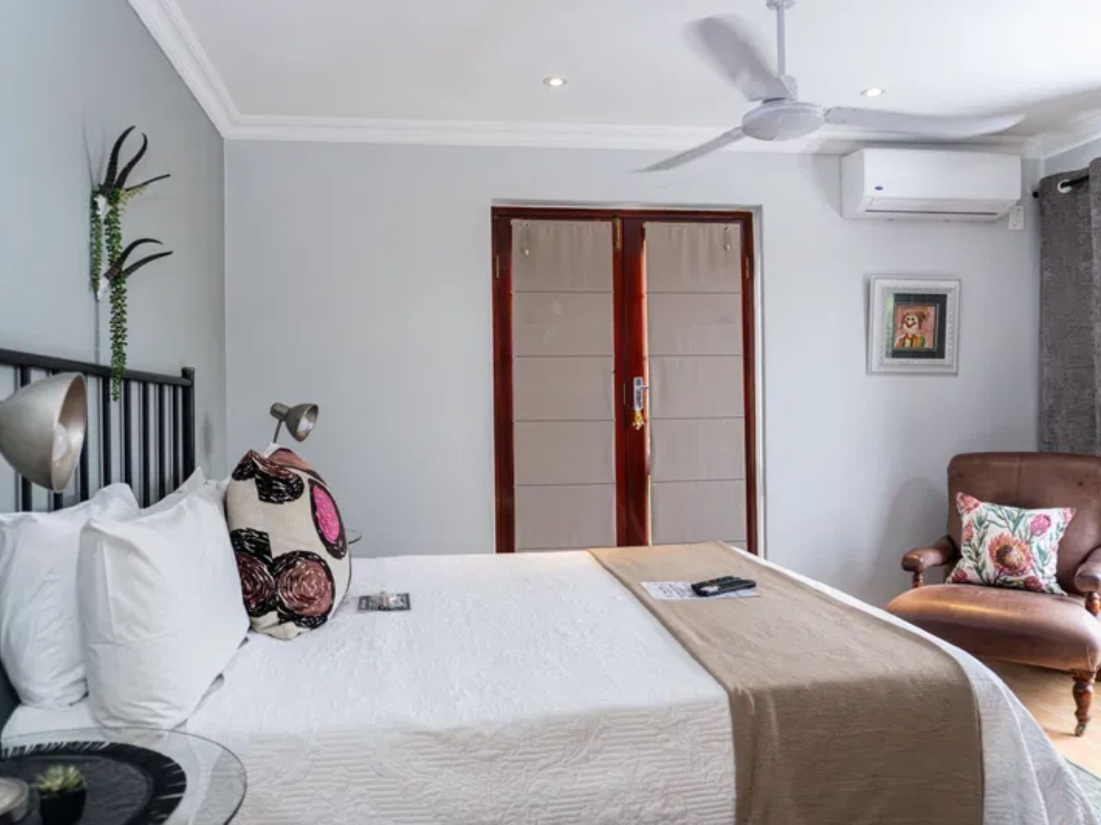 Rondreis Zuid-Afrika, Oudtshoorn, Earthbound B&B, slaapkamer