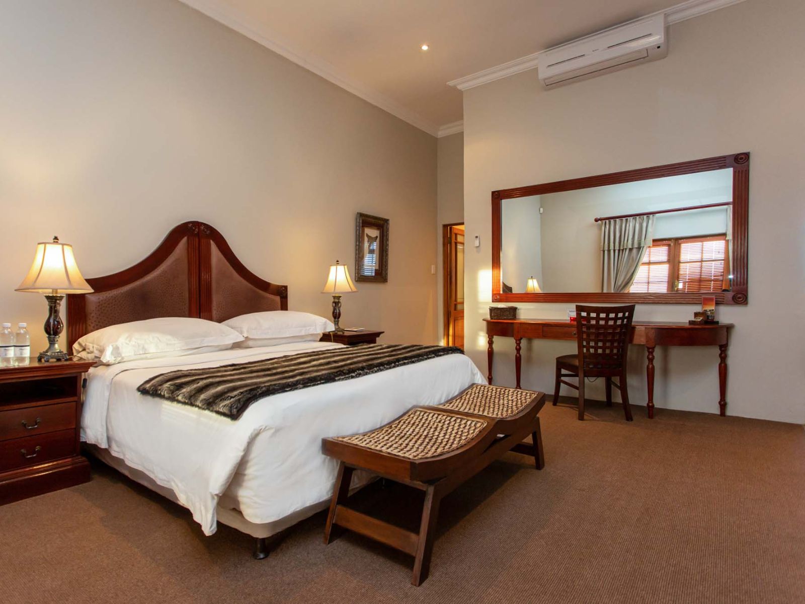 Rondreis Zuid-Afrika, Oudtshoorn, Mooiplaats Guest House, slaapkamer