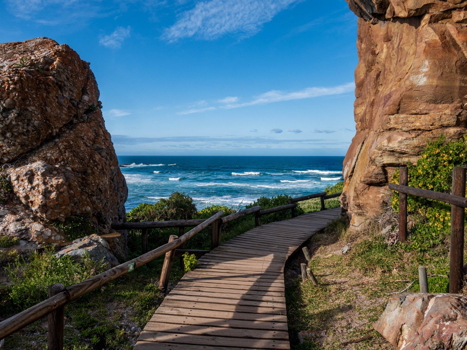 Rondreis Zuid-Afrika, Plettenberg Bay, voetpad naar het strand van Robberg