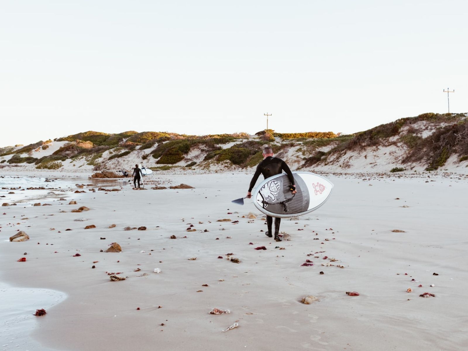 Rondreis Zuid-Afrika, Port Elizabeth, surfers op het strand