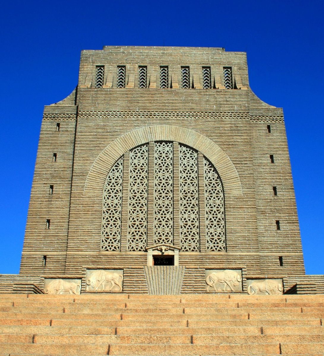 Rondreis Zuid-Afrika, Pretoria, Voortrekker Monument met blauwe lucht