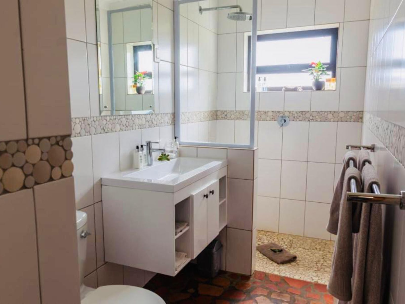 Rondreis Zuid-Afrika, Swellendam, Skeiding Guest Farm, badkamer