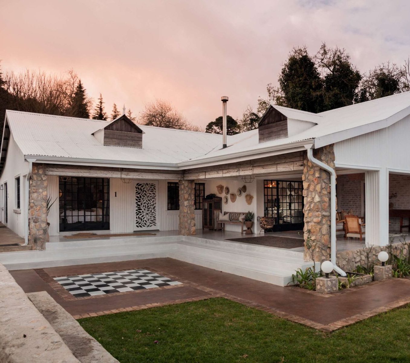 Rondreis Zuid-Afrika, Tzaneen, Viewpoint Estate Guest house, buitenaanzicht guesthouse