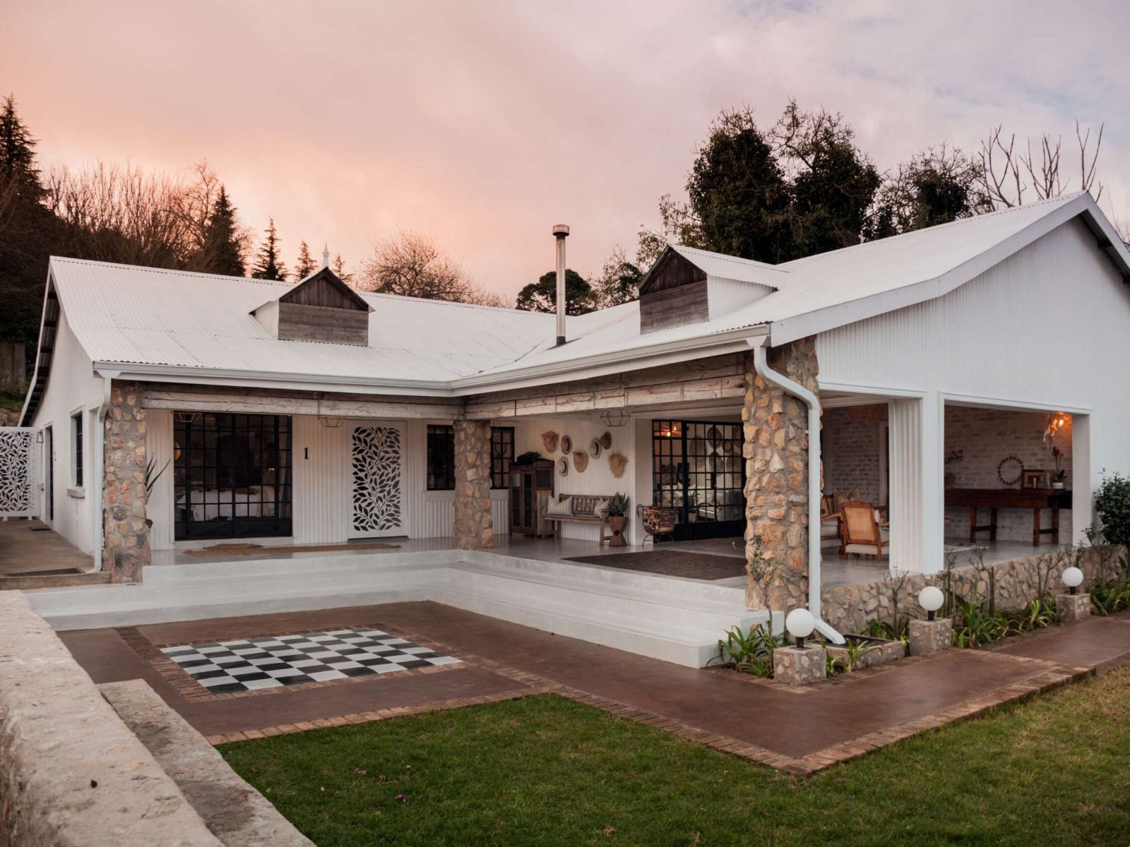 Rondreis Zuid-Afrika, Tzaneen, Viewpoint Estate Guest house, buitenaanzicht guesthouse