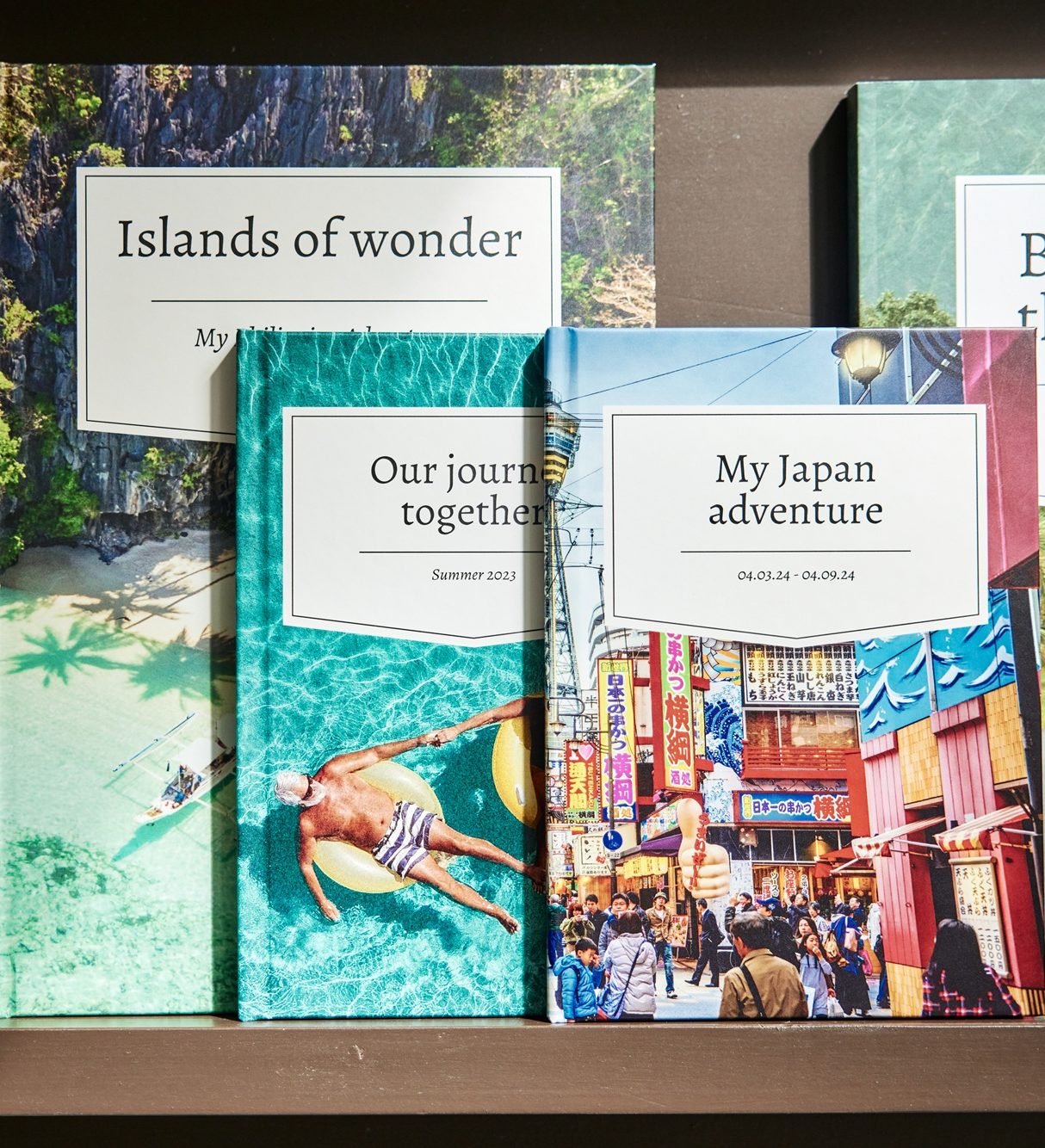 Travel-Diaries-boeken-op-tafel