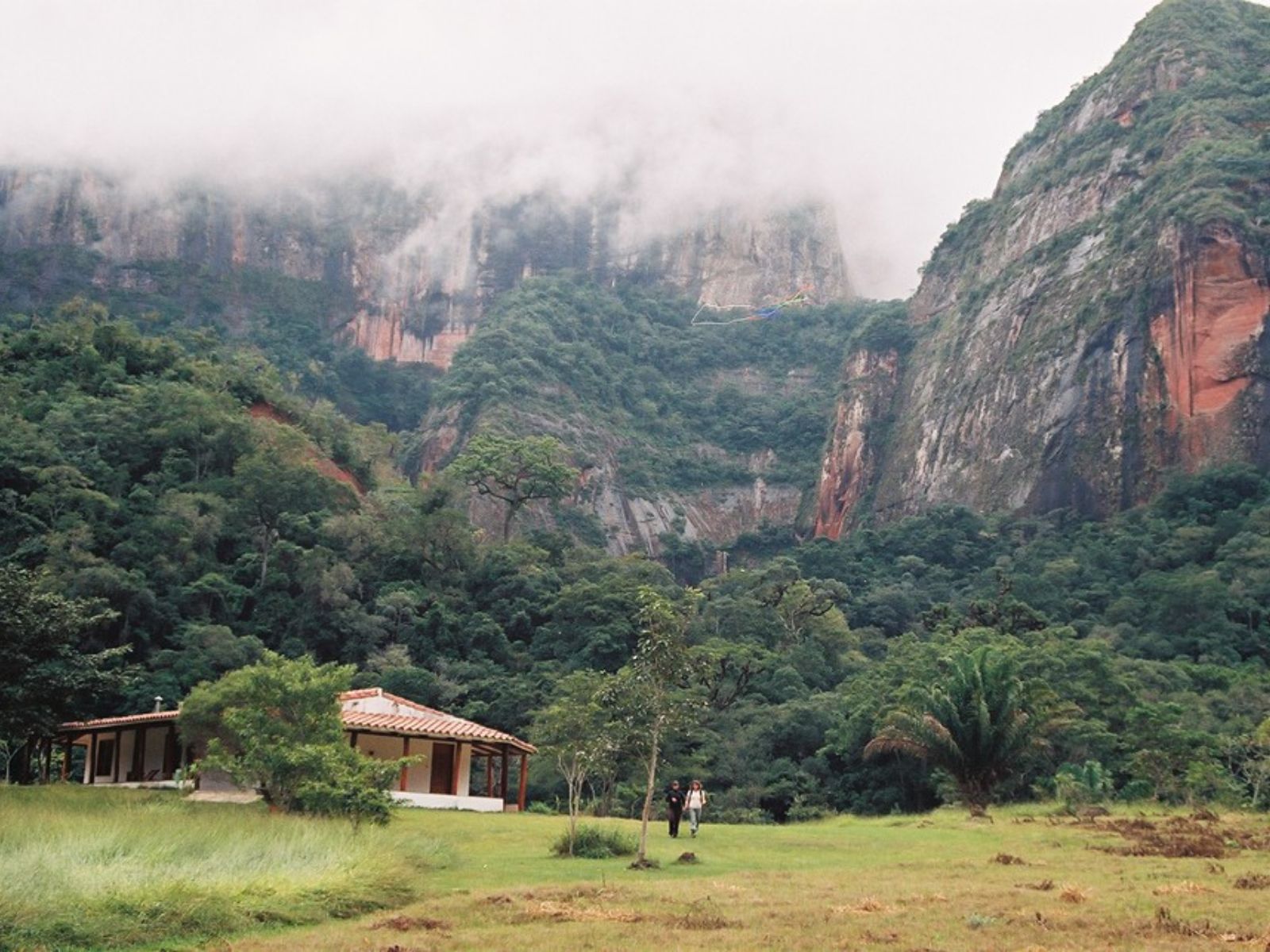 rondreis bolivia amboro national park refugio los vulcanos hotel omgeving