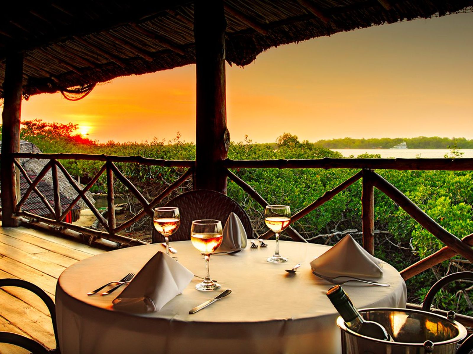 rondreis colombia isla de baru auro hotel by sport baru hotel restaurant 5