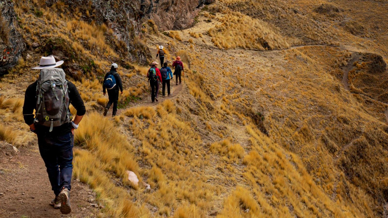 rondreis peru, heilige vallei, wandelaar