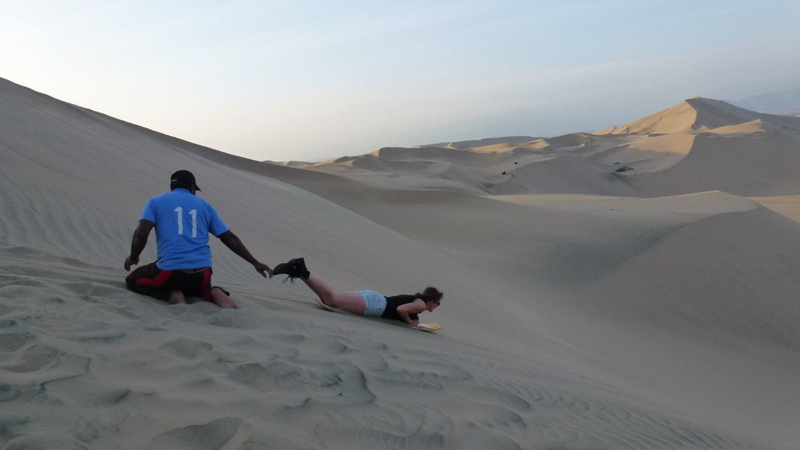 rondreis peru, ica, huachachina sandboarding