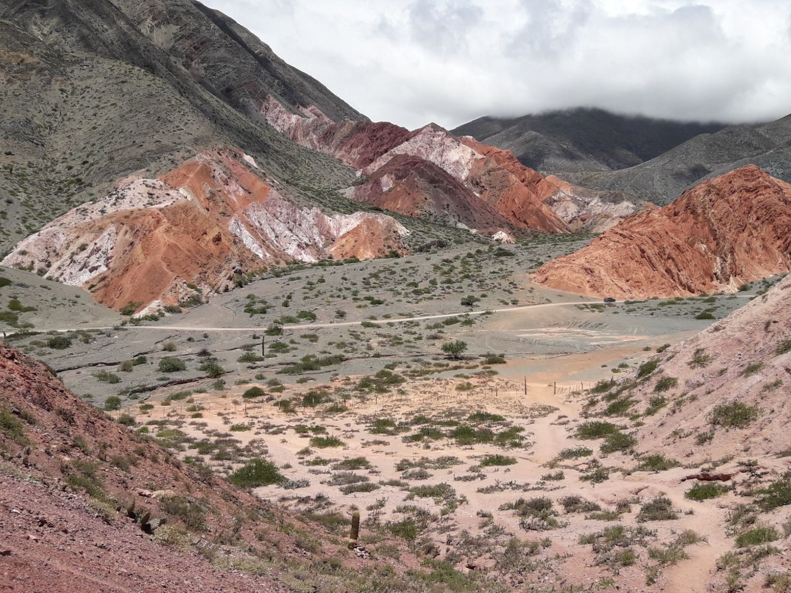 Argentinië, Quebrada de Humahuaca, heuvel van de 7 kleuren weg