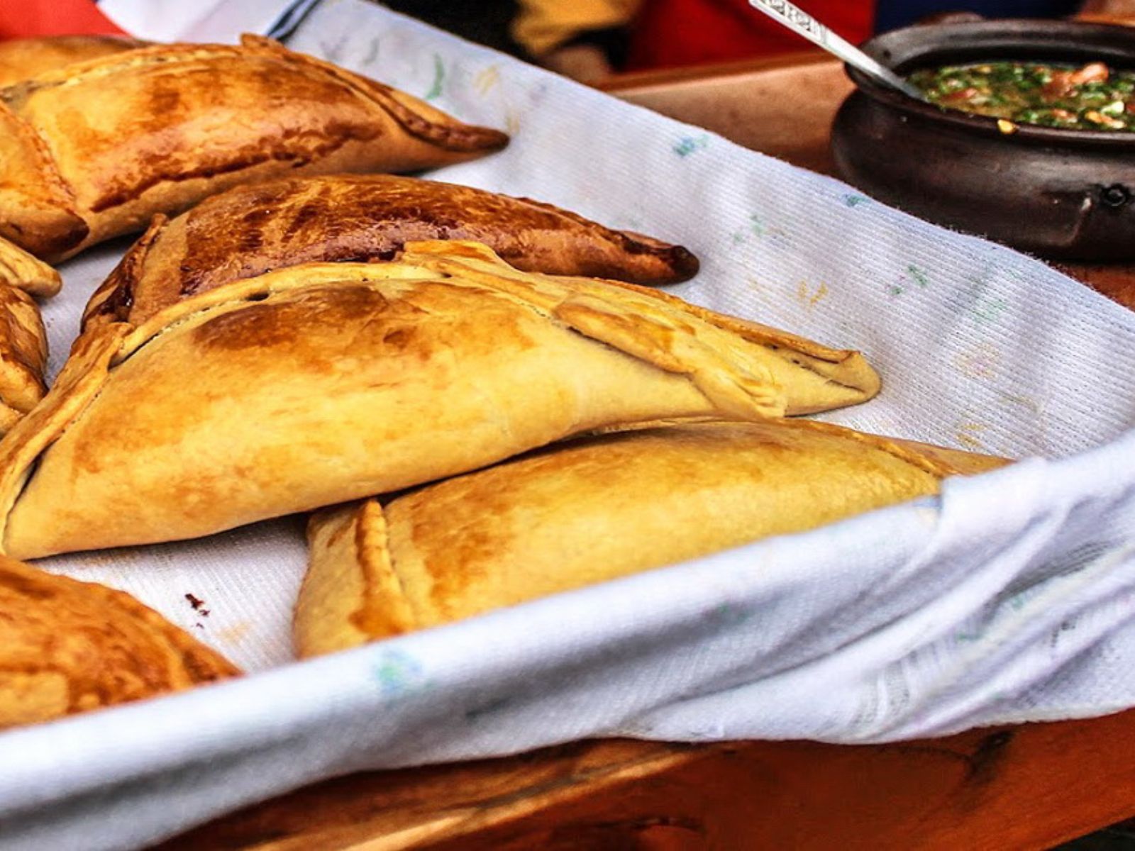 Rondreis Argentinië, Empanadas met saus