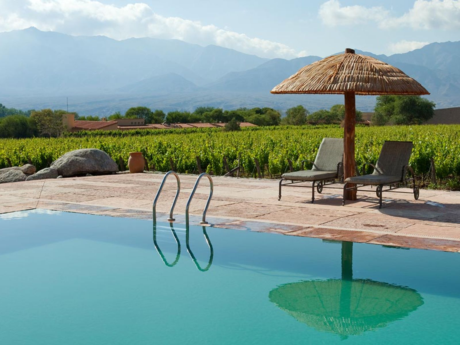 Rondreis Argentinië, Molinos, Bodega Colomé, zwembad