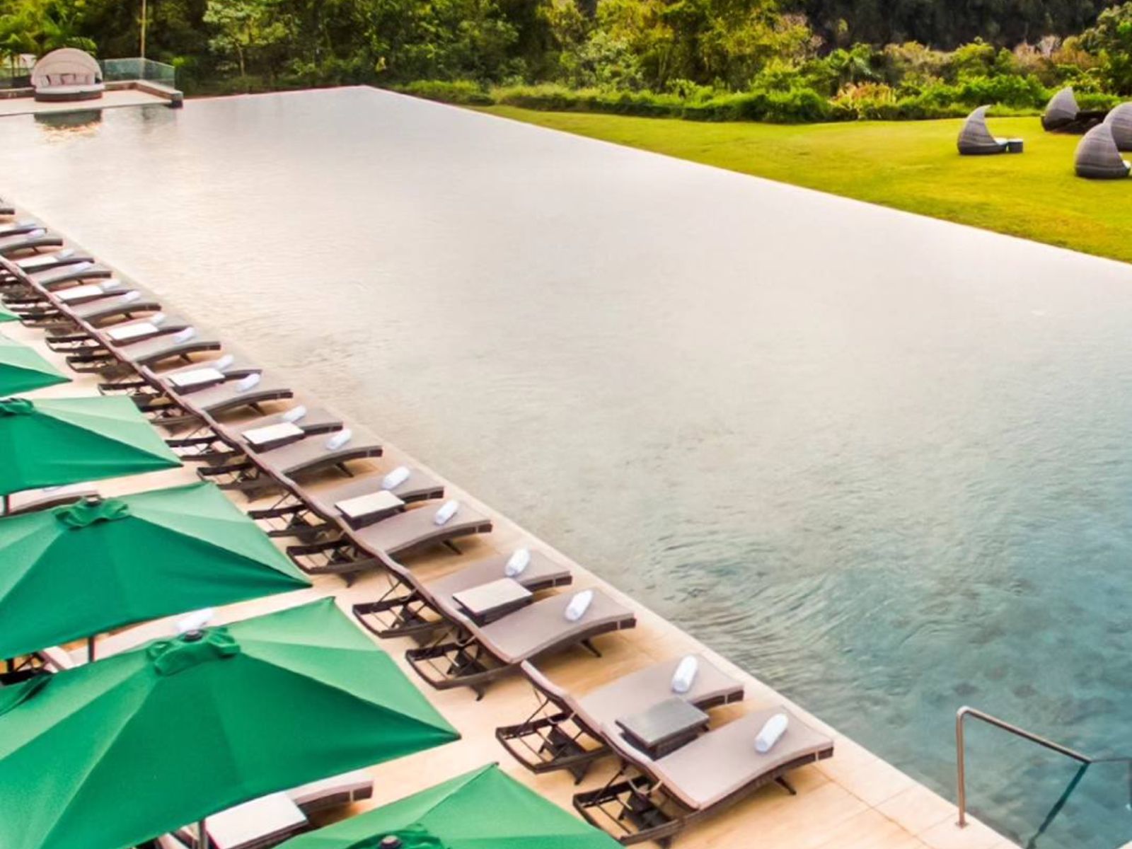 Rondreis Argentinië, Puerto Iguazu, Gran Melia Iguazu, zwembad