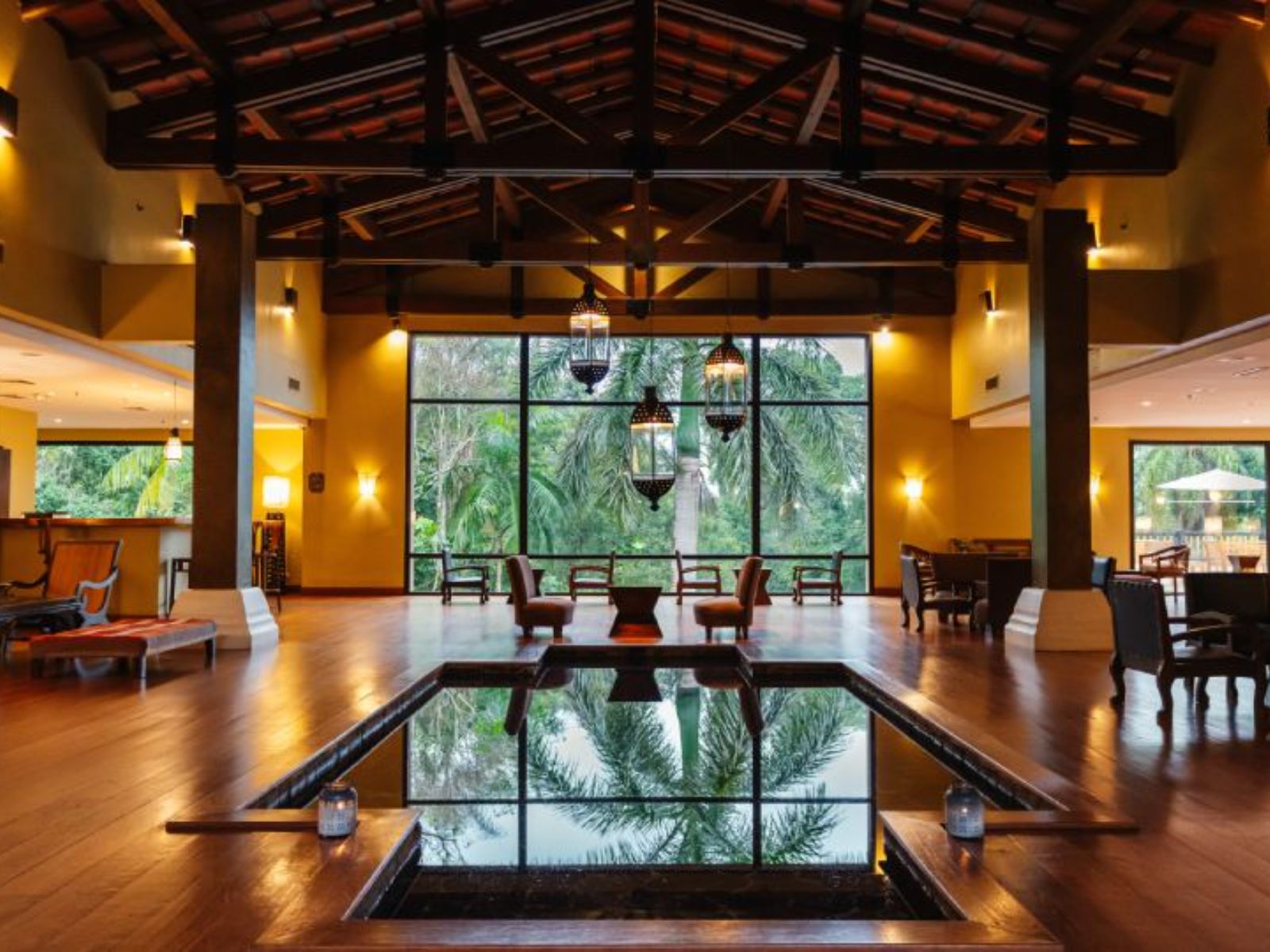 Rondreis Argentinië, Puerto Iguazu, LOI Suites, lounge