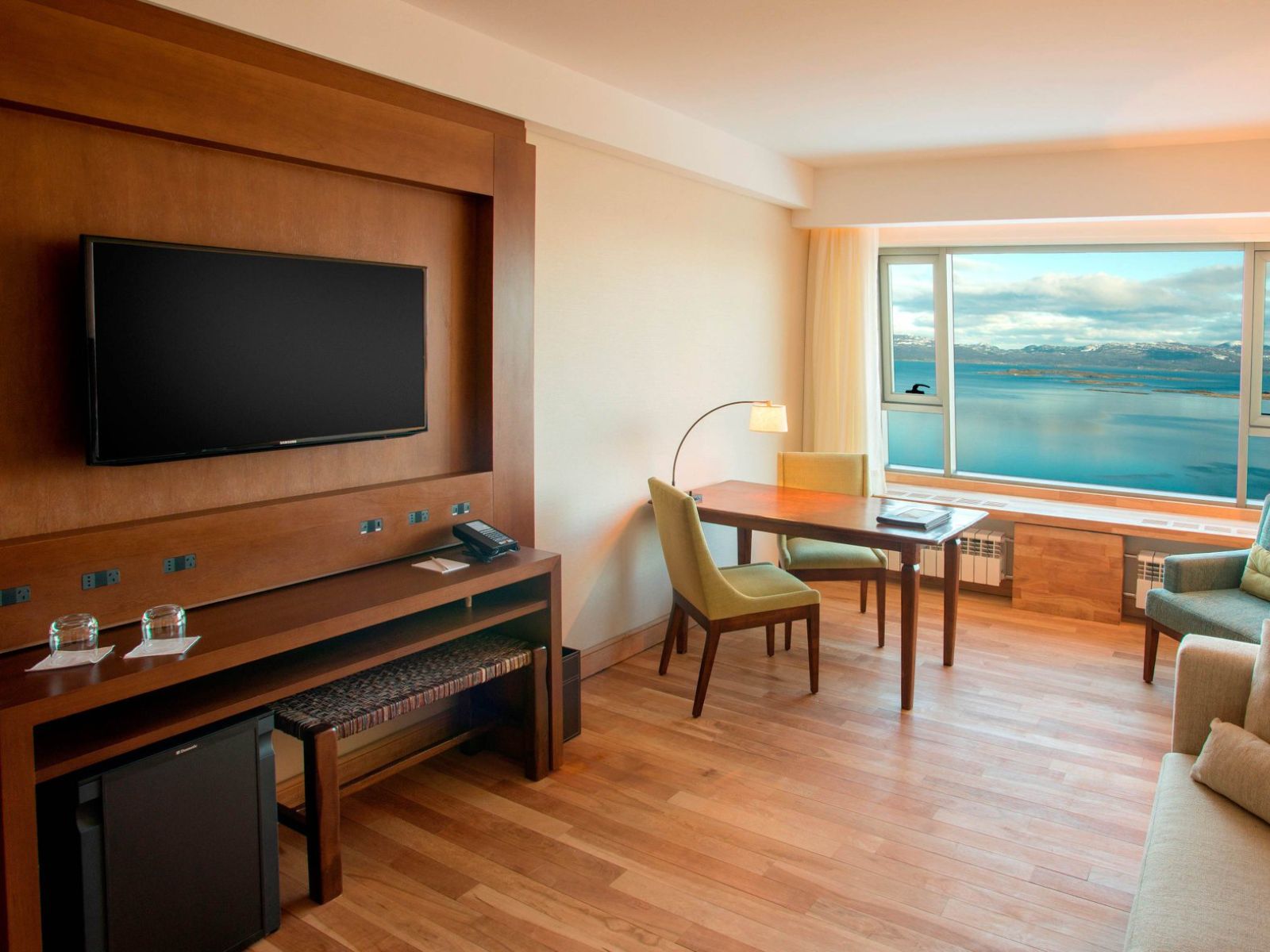 Rondreis Argentinië, Ushuaia, Arakur Ushuaia Resort, binnenaanzicht kamer