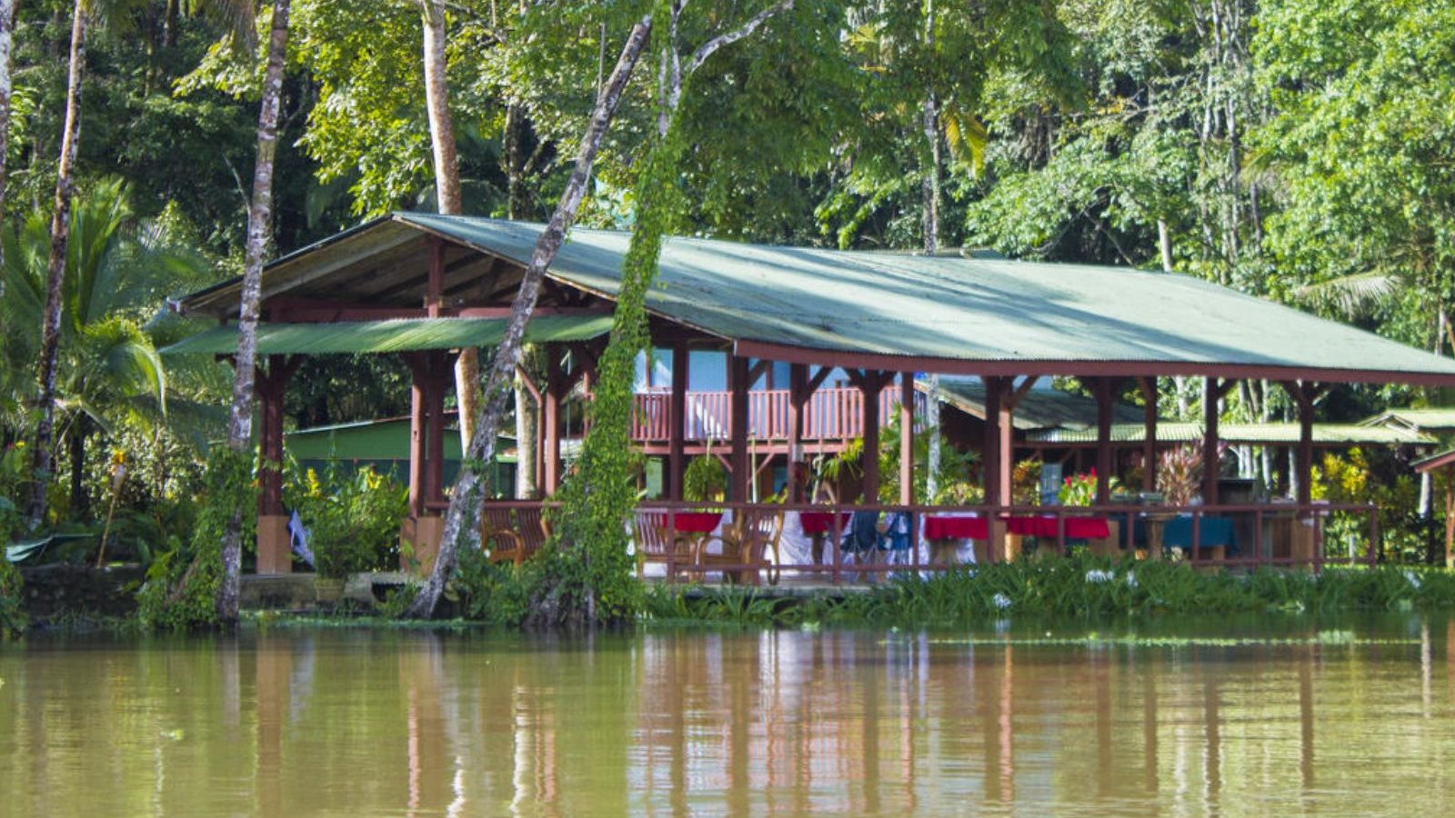 Rondreis Costa Rica,Barra de Pacuare, Lirio Lodge, restaurant