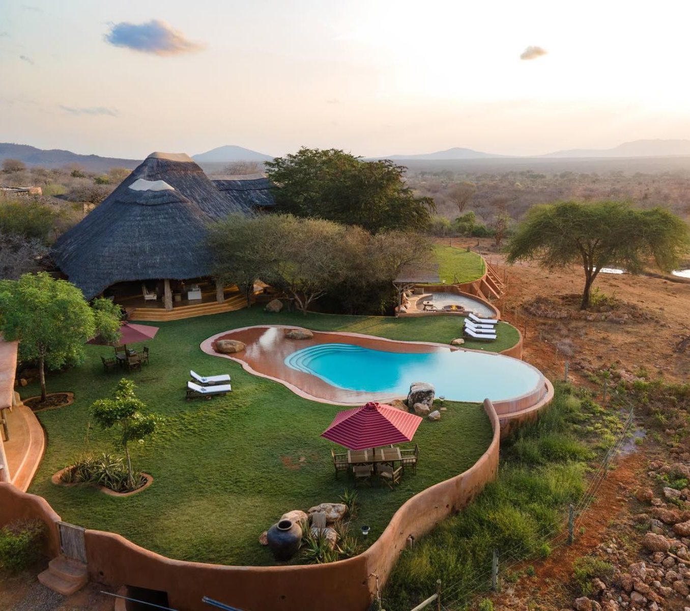 Rondreis Kenia, Tsavo East NP, The Hildana Lodge, zwembad