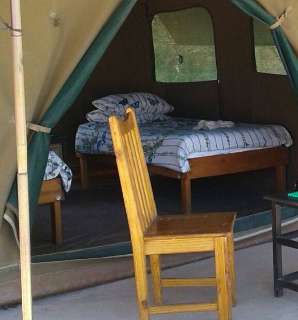 Rondreis Namibië, Damaraland, Aabadi Mountain Camp, buitentent