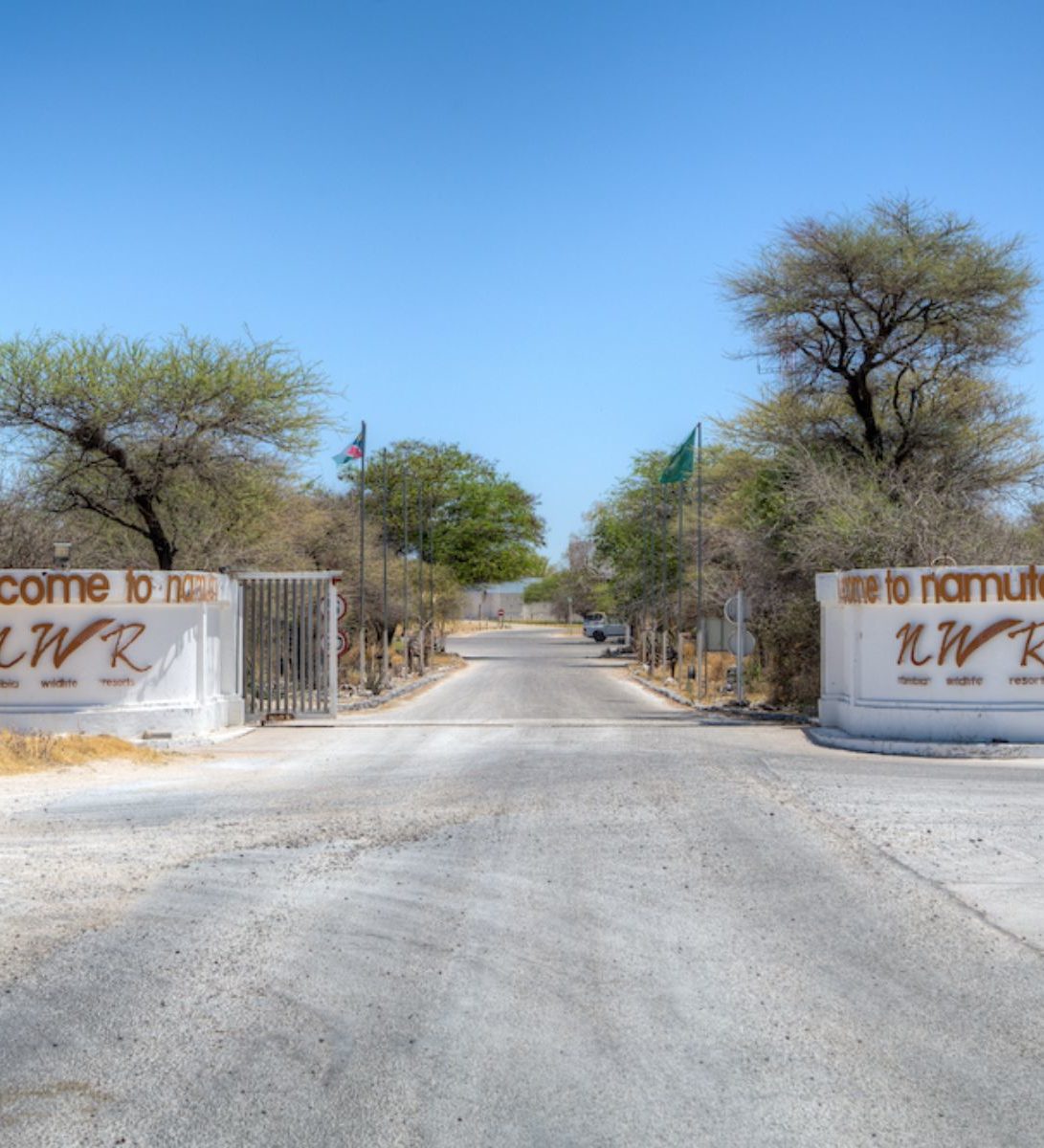 Rondreis Namibië, Etosha NP, Namutoni Rest Camp, ingang camp
