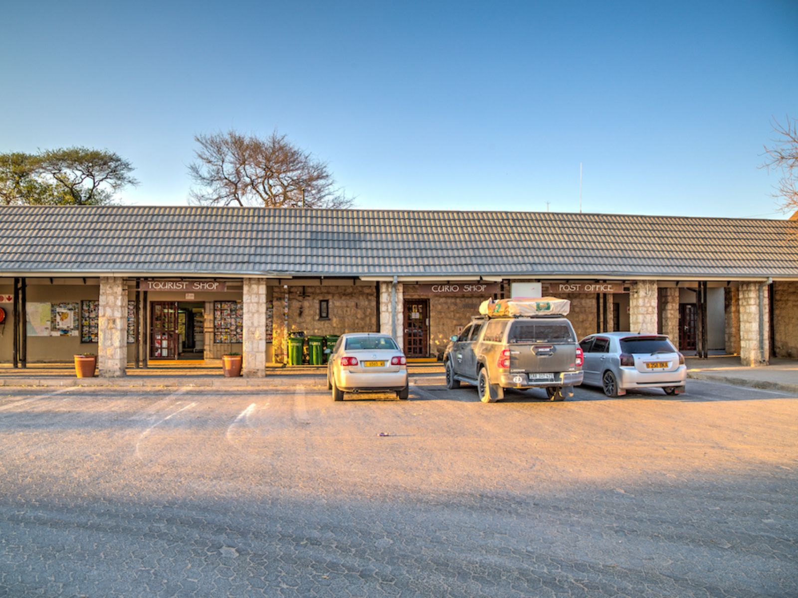 Rondreis Namibië, Etosha NP, Okaukuejo Rest Camp, winkels