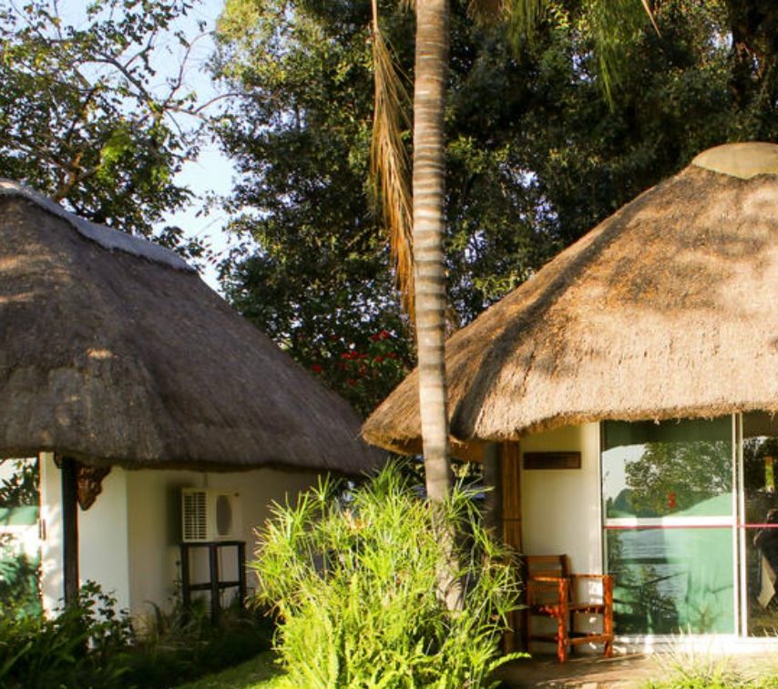 Rondreis Namibië, Katima Mulilo, Caprivi River Lodge, buitenaanzicht