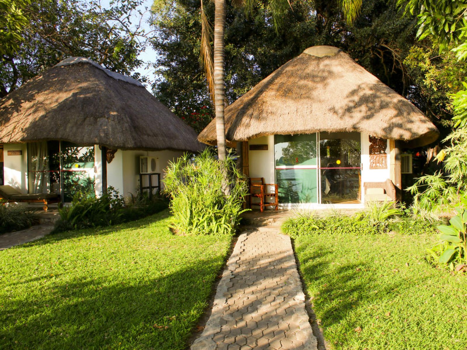 Rondreis Namibië, Katima Mulilo, Caprivi River Lodge, buitenaanzicht
