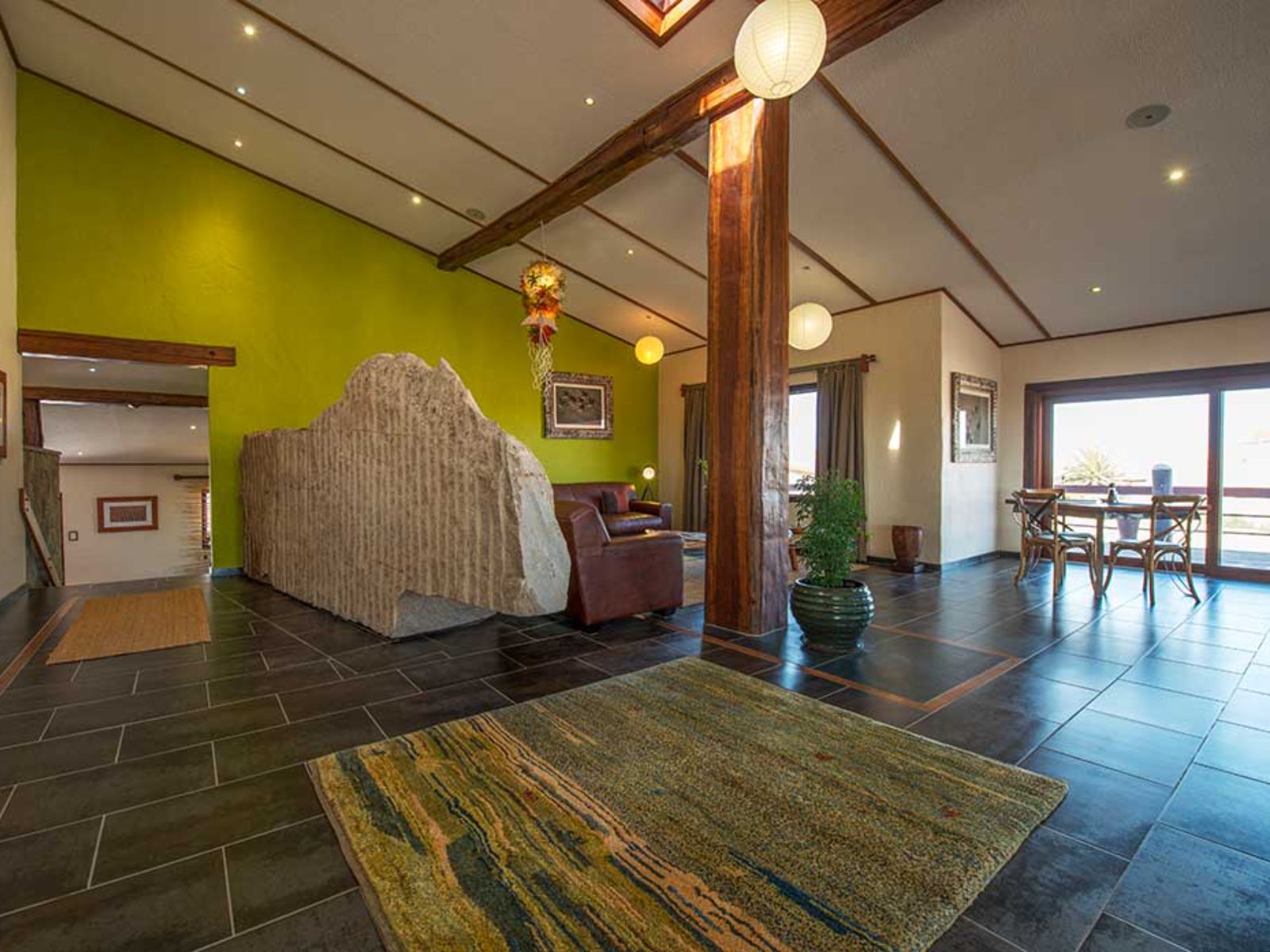 Rondreis Namibië, Swakopmund, Desert Breeze Lodge, gezamenlijke ruimte