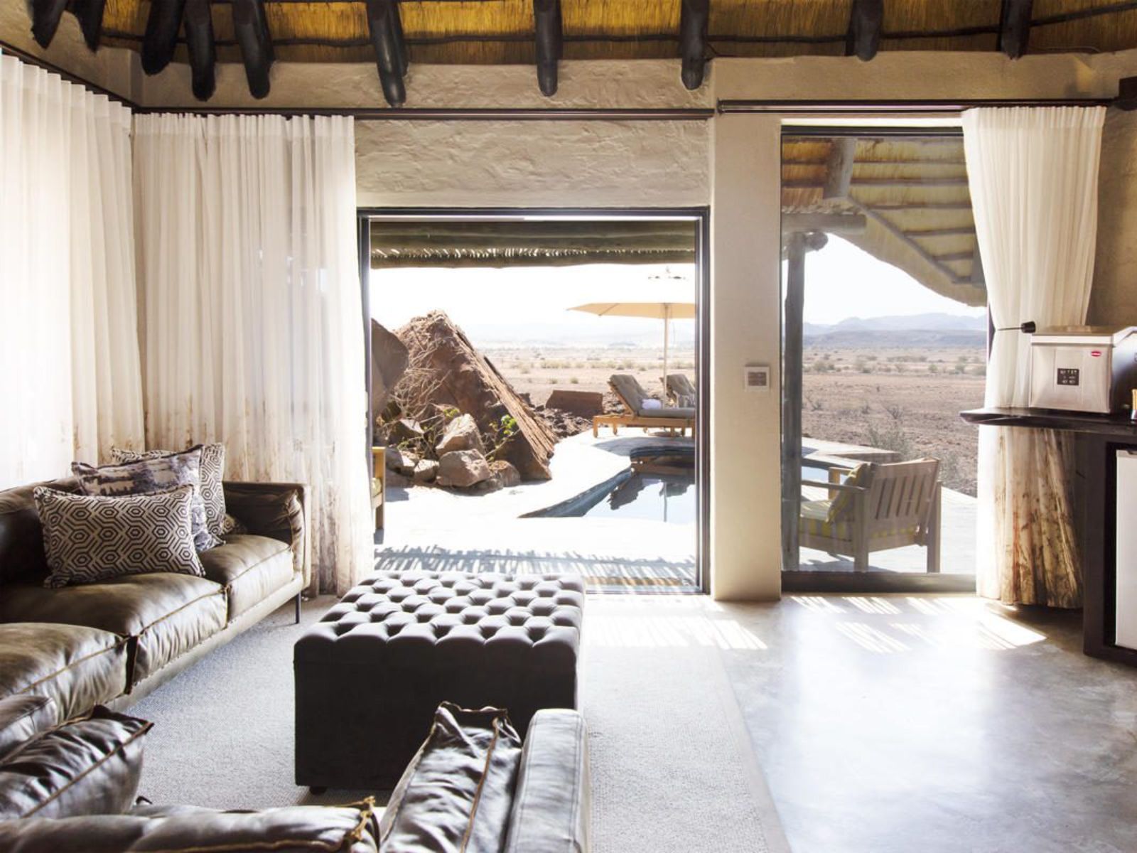 Rondreis Namibië, Twyfelfontein, Twyfelfontein Country Lodge, Luxury suite