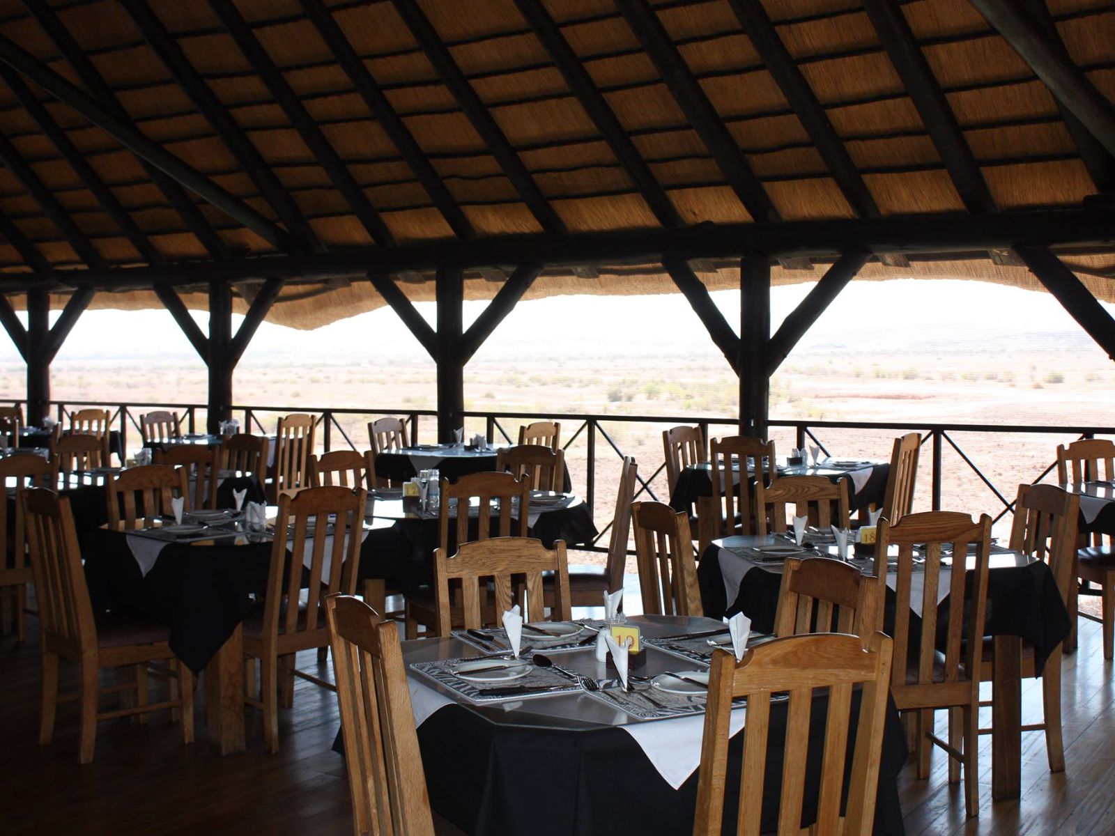 Rondreis Namibië, Twyfelfontein, Twyfelfontein Country Lodge, restaurant