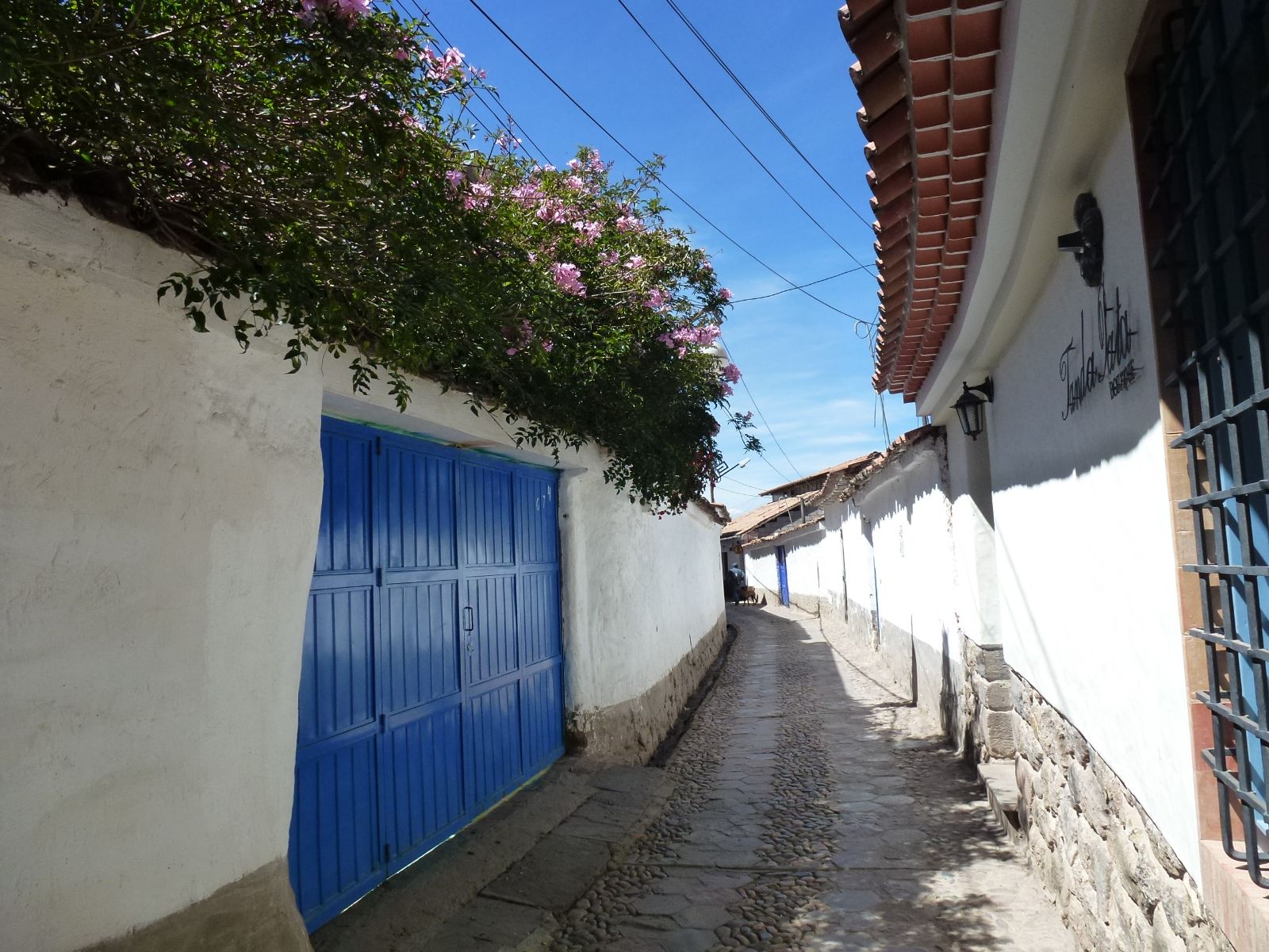 Rondreis Peru, Cusco, smalle straat