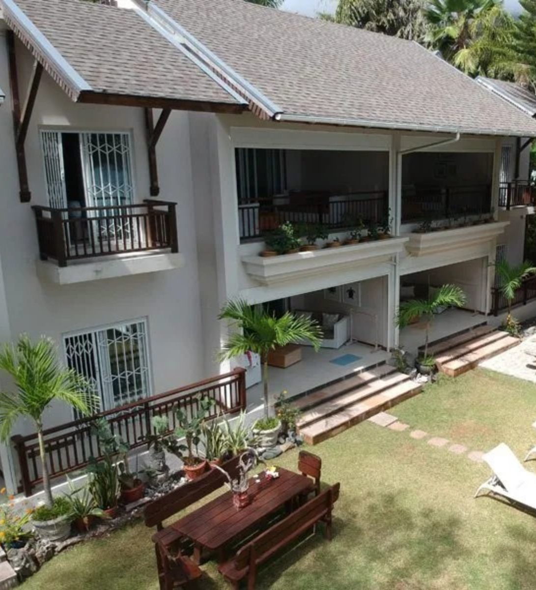 Rondreis Seychellen, Mahé, Sables d'Or Luxury Apartments, buitenaanzicht appartement