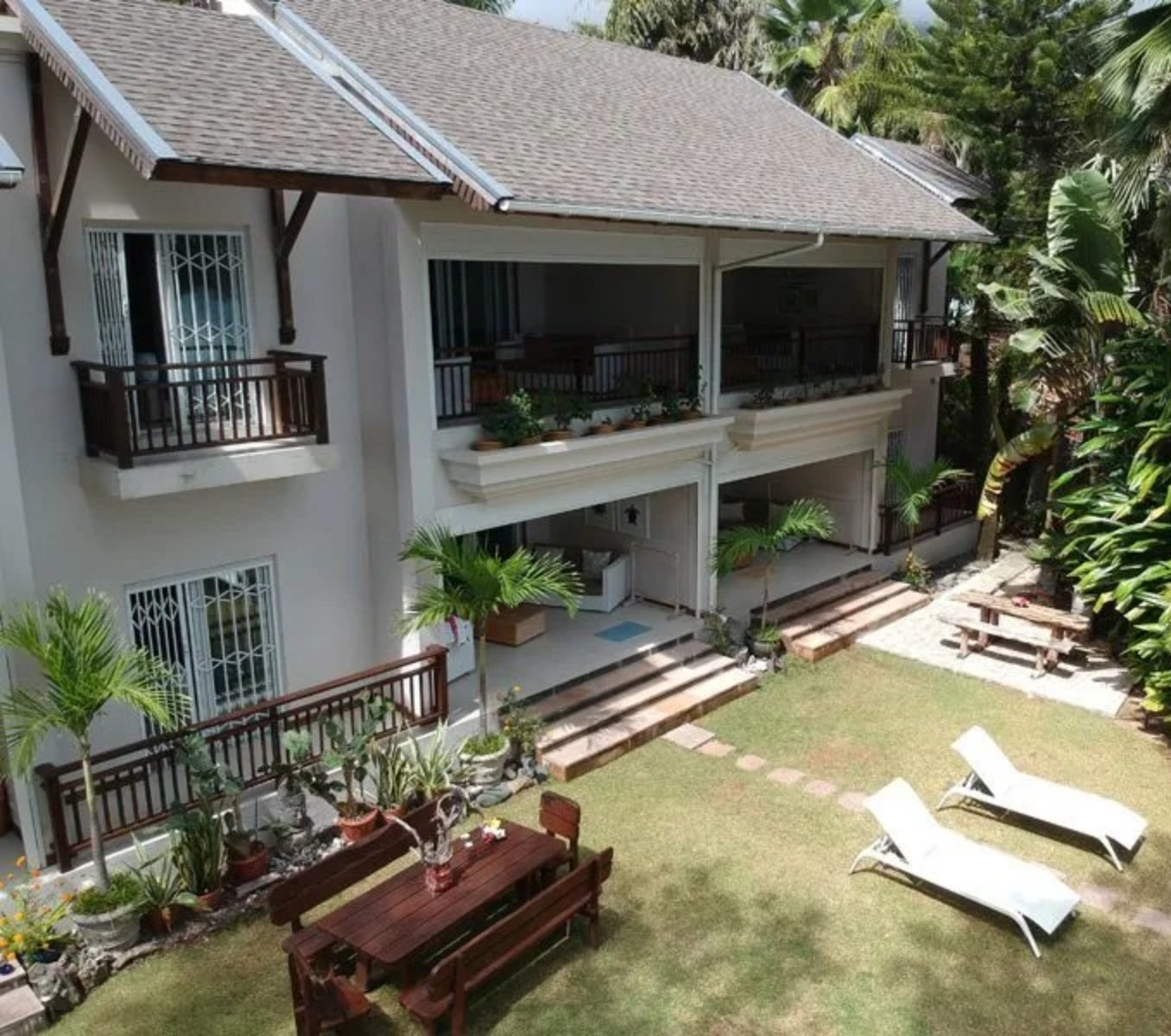 Rondreis Seychellen, Mahé, Sables d'Or Luxury Apartments, buitenaanzicht appartement
