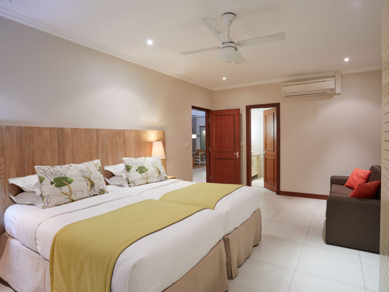 Rondreis Seychellen, Mahé, Sables d'Or Luxury Apartments, tweepersoonsbedden