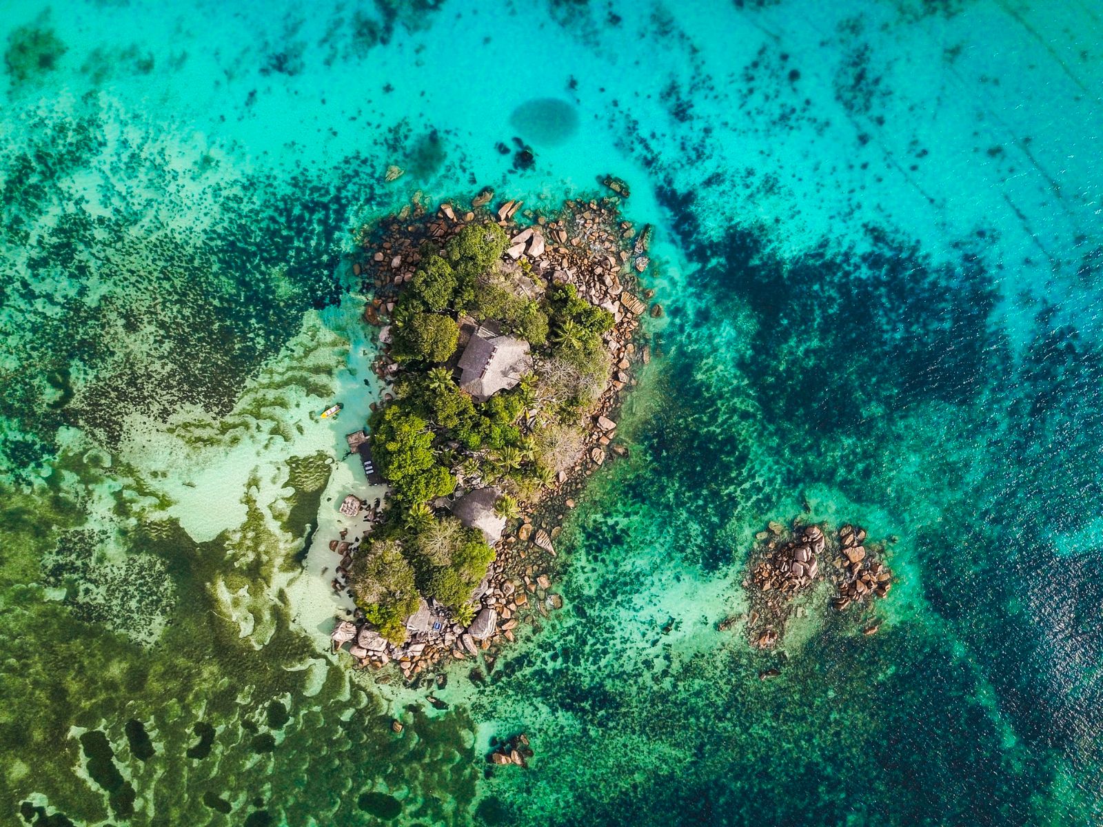 Rondreis Seychellen, Praslin, eiland bovenaanzicht