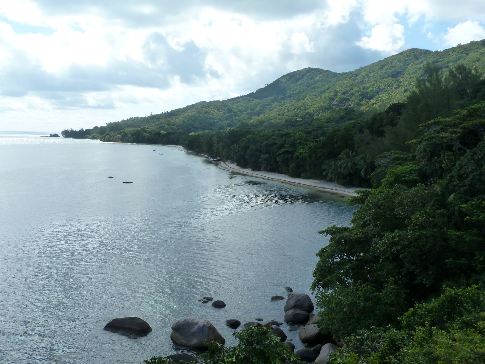 Rondreis Seychellen, Praslin, kustlijn
