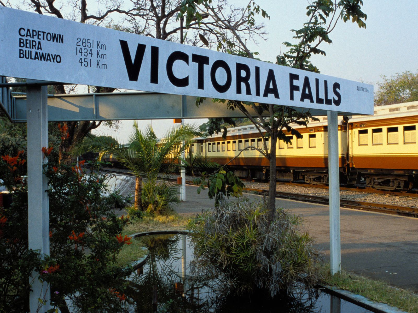 Rondreis Zimbabwe, Victoria falls, victoria falls bord