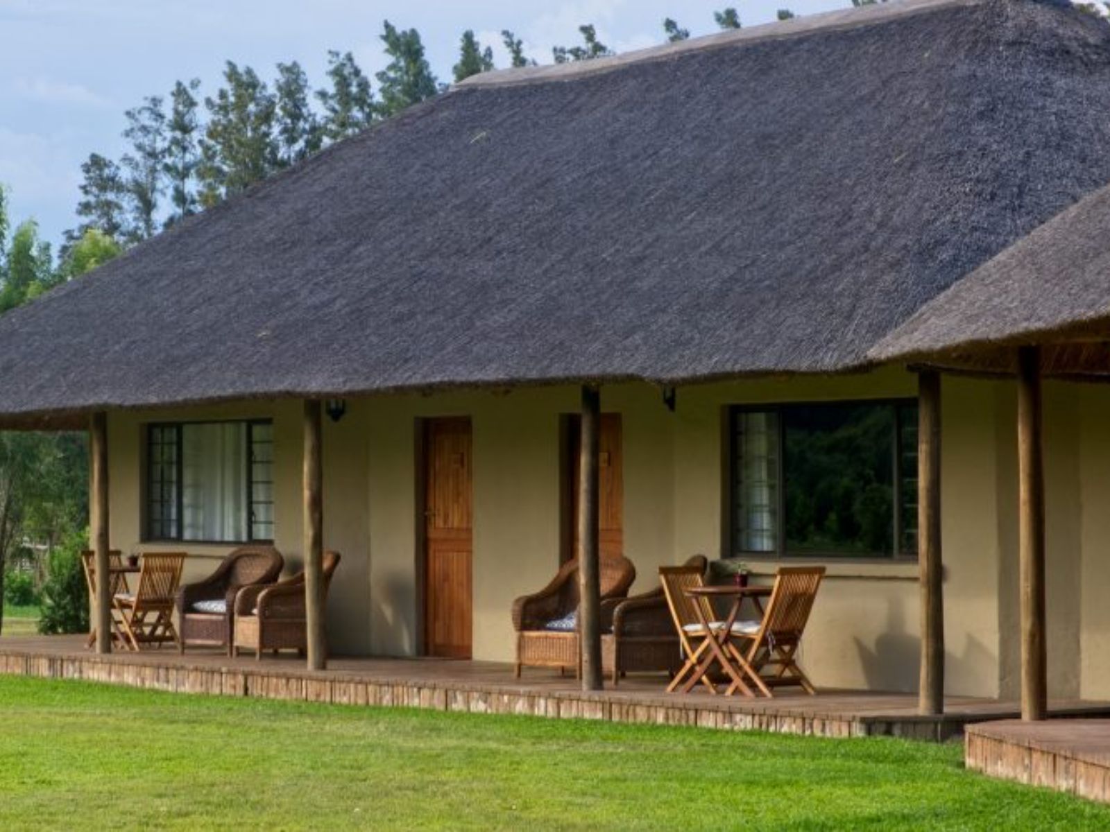 Rondreis Zuid-Afrika, Addo, Chrislin African Lodge, buitenaanzicht lodge