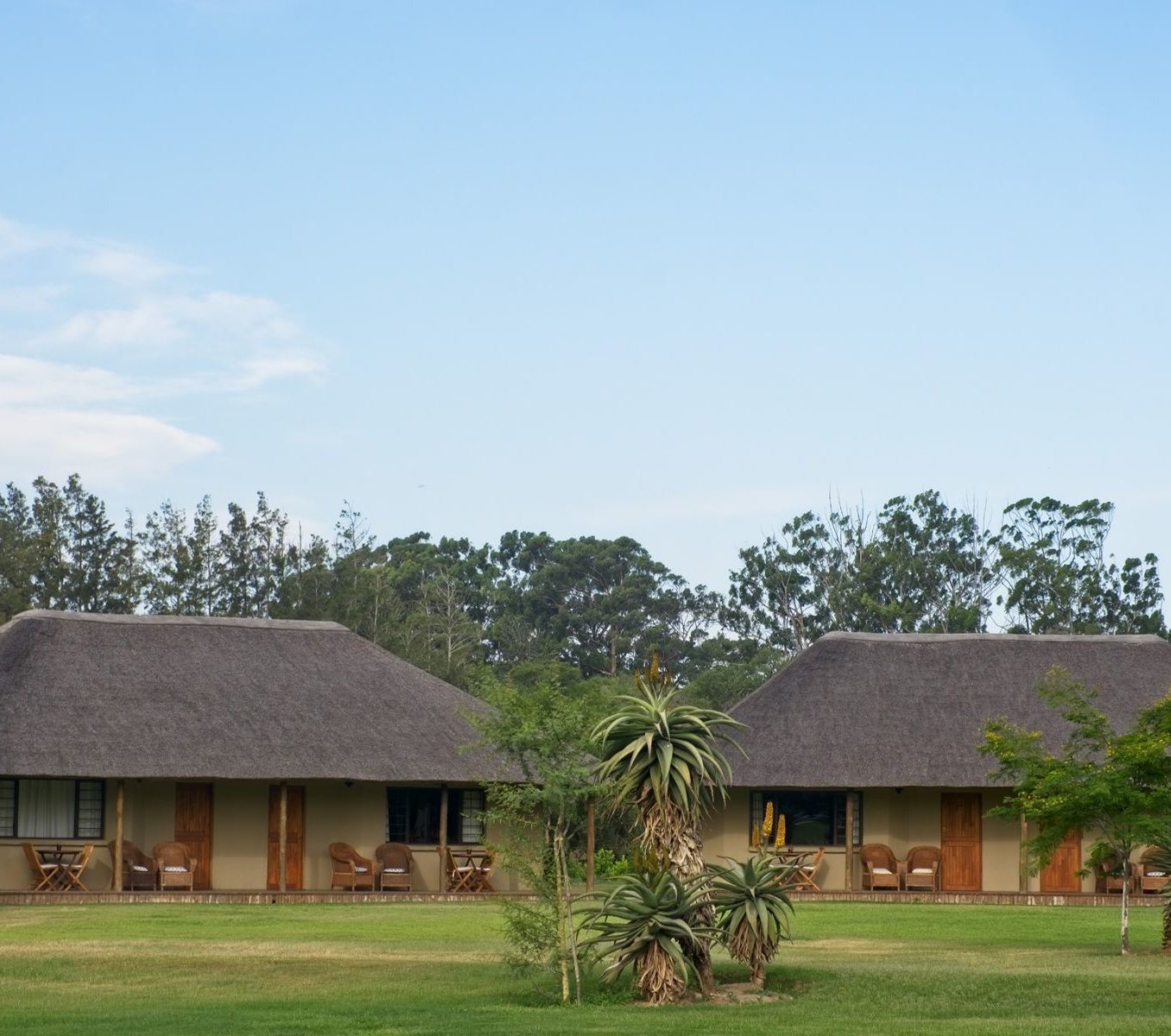 Rondreis Zuid-Afrika, Addo, Chrislin African Lodge, buitenaanzicht lodges