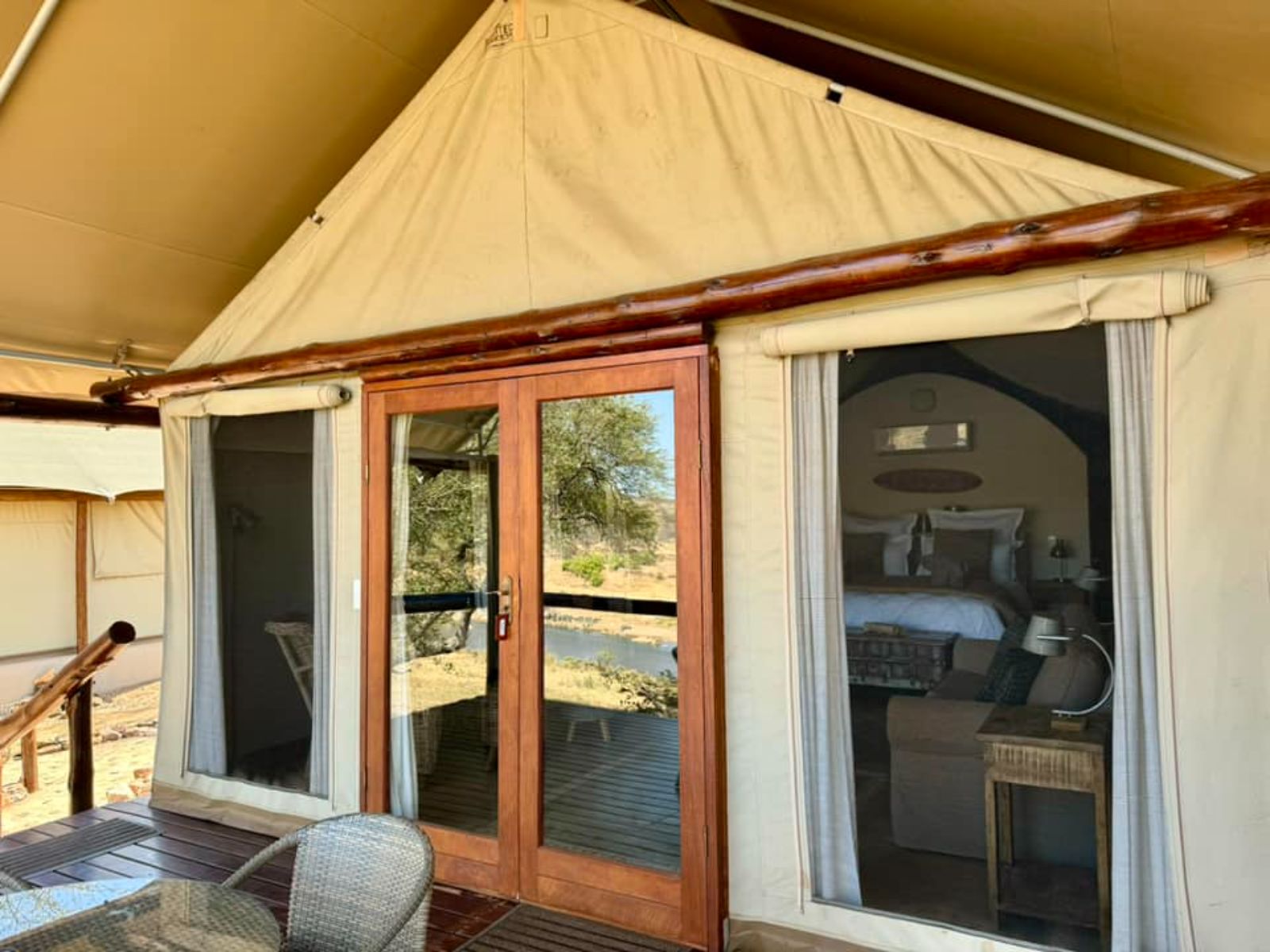 Rondreis Zuid-Afrika, Balule Game Reserve, Nyati Game Lodge, vooraanzicht tent