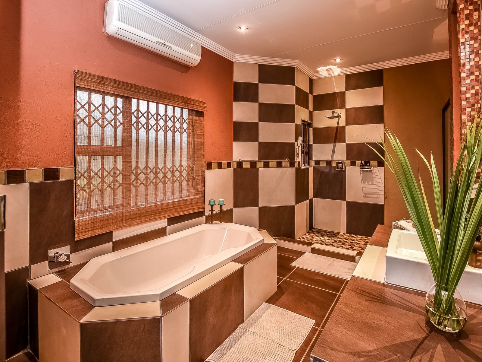 Rondreis Zuid-Afrika, Hazyview, Bambuu Lake Side Lodge, badkamer