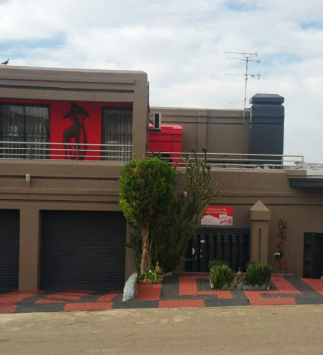 Rondreis Zuid-Afrika, Johannesburg-Soweto, Vahvenda Hills, buitenaanzicht hotel