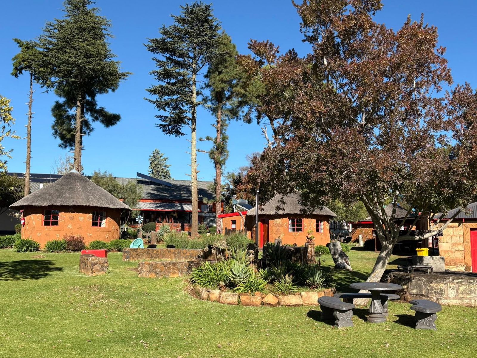 Rondreis Zuid-Afrika, Lesotho, Malealea, Malealea Lodge, buitenaanzicht