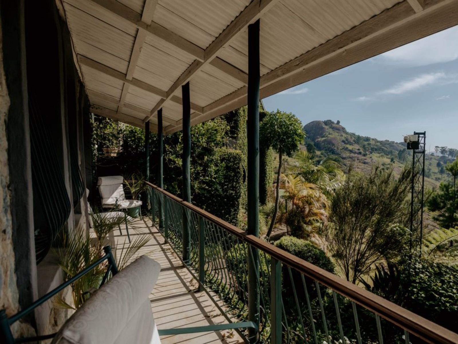 Rondreis Zuid-Afrika, Lobamba, Ematjeni Luxury Guesthouse, balkon
